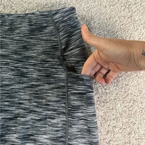 Ewedoos Women’s High-Waisted heather gray black athletic biker Shorts Large
